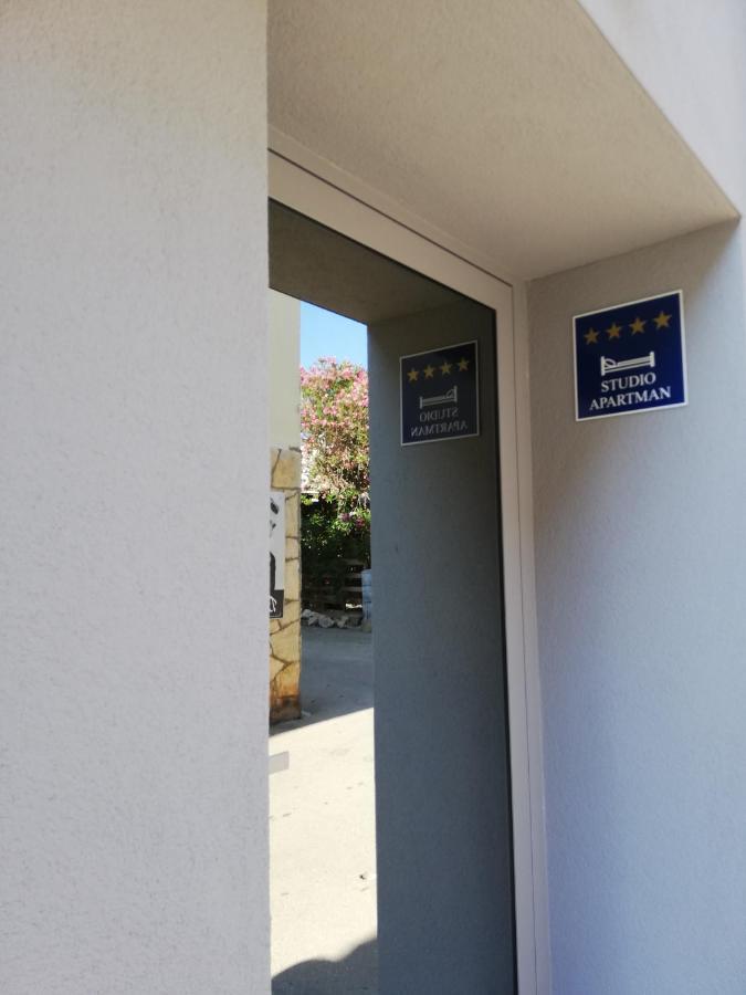 Markov Place Murter Exterior photo
